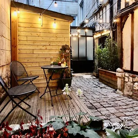 Le Gustave - Sauna, Jacuzzi & Terrasse A Apartment