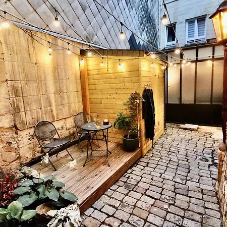 Le Gustave - Sauna, Jacuzzi & Terrasse A Apartment