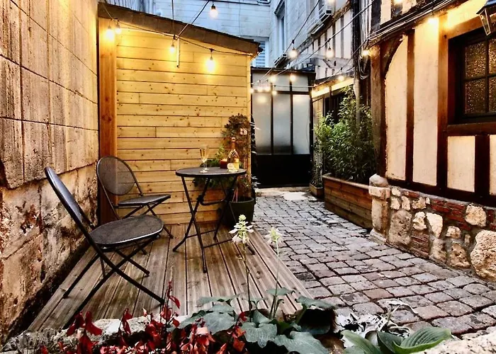 Le Gustave - Sauna, Jacuzzi & Terrasse A Apartment