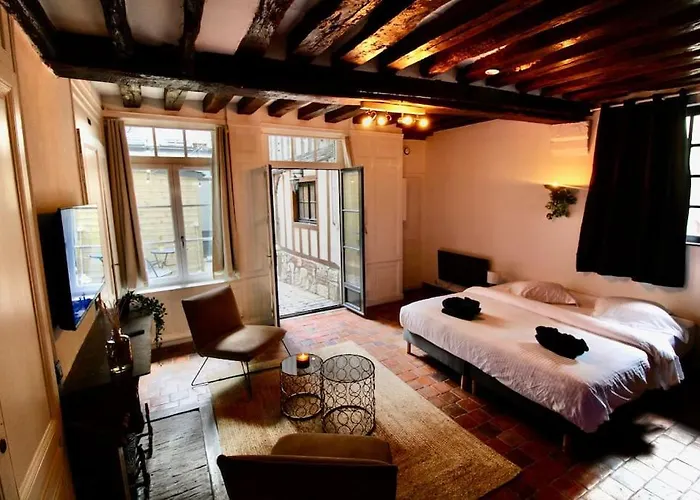 Le Gustave - Sauna, Jacuzzi & Terrasse A